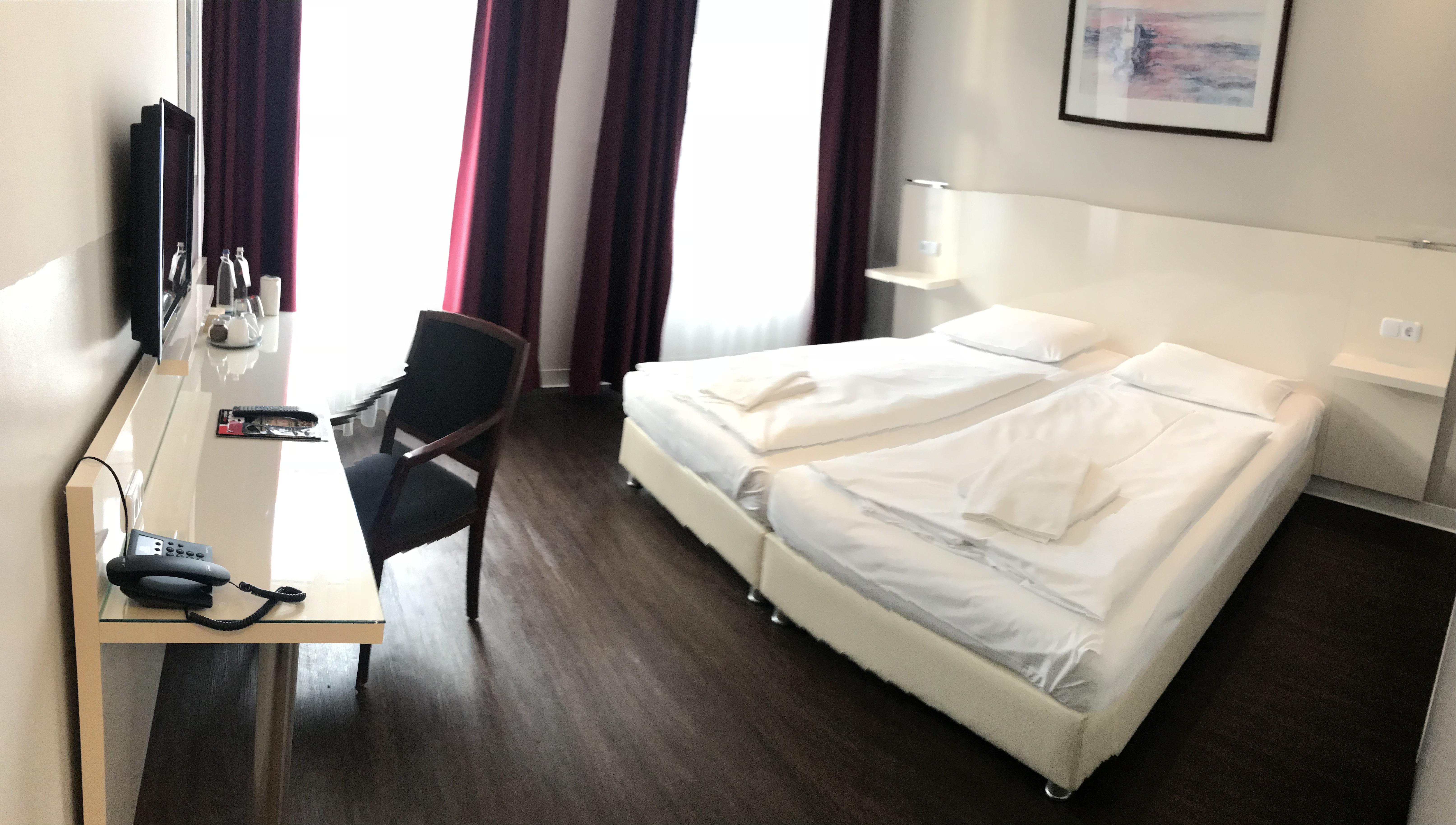Hotel Prens Berlin Bagian luar foto