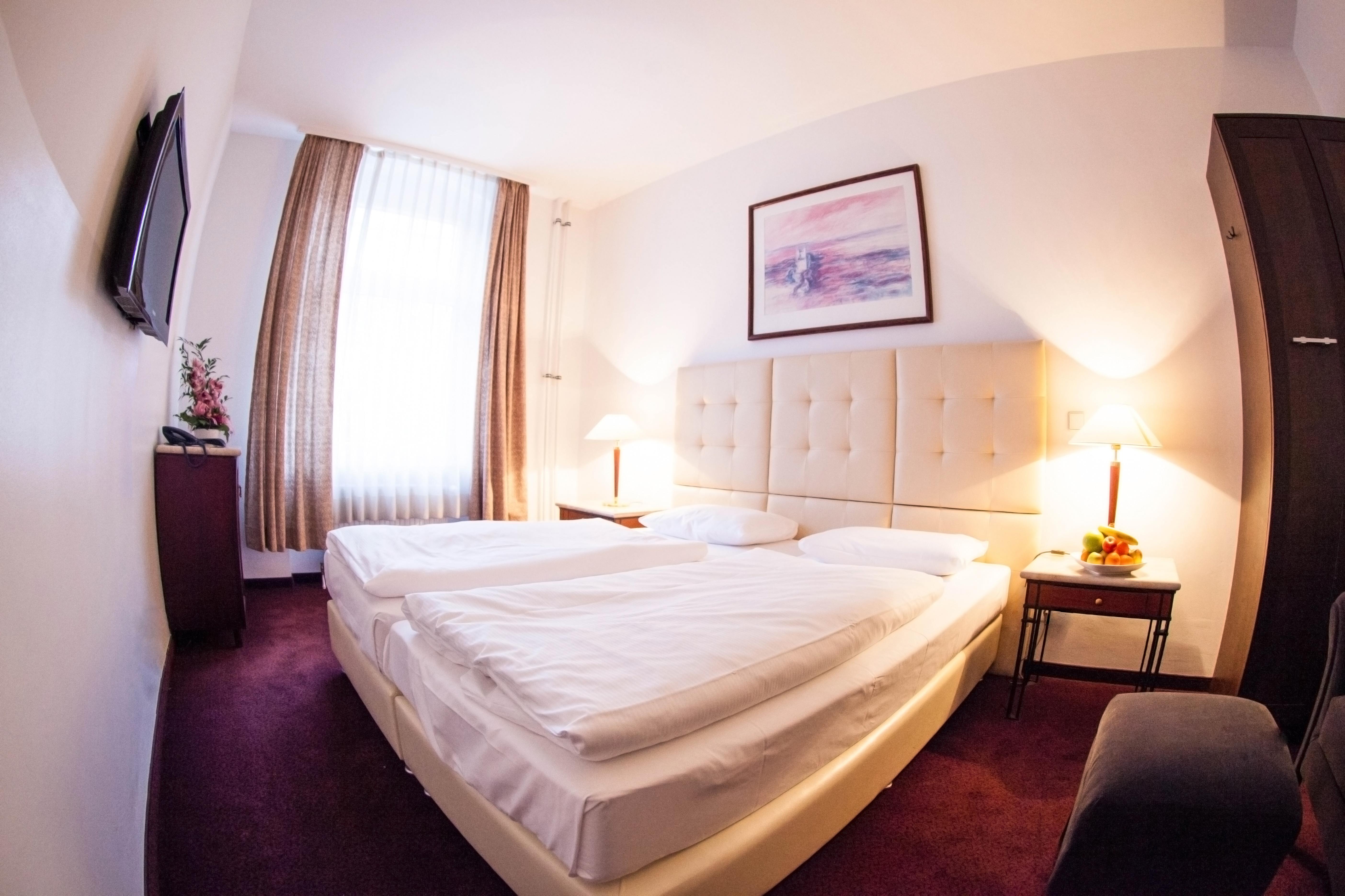 Hotel Prens Berlin Bagian luar foto