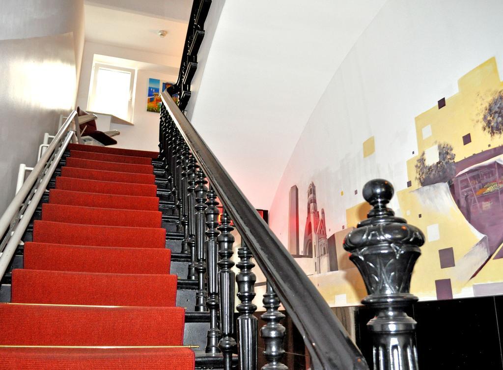 Hotel Prens Berlin Bagian luar foto