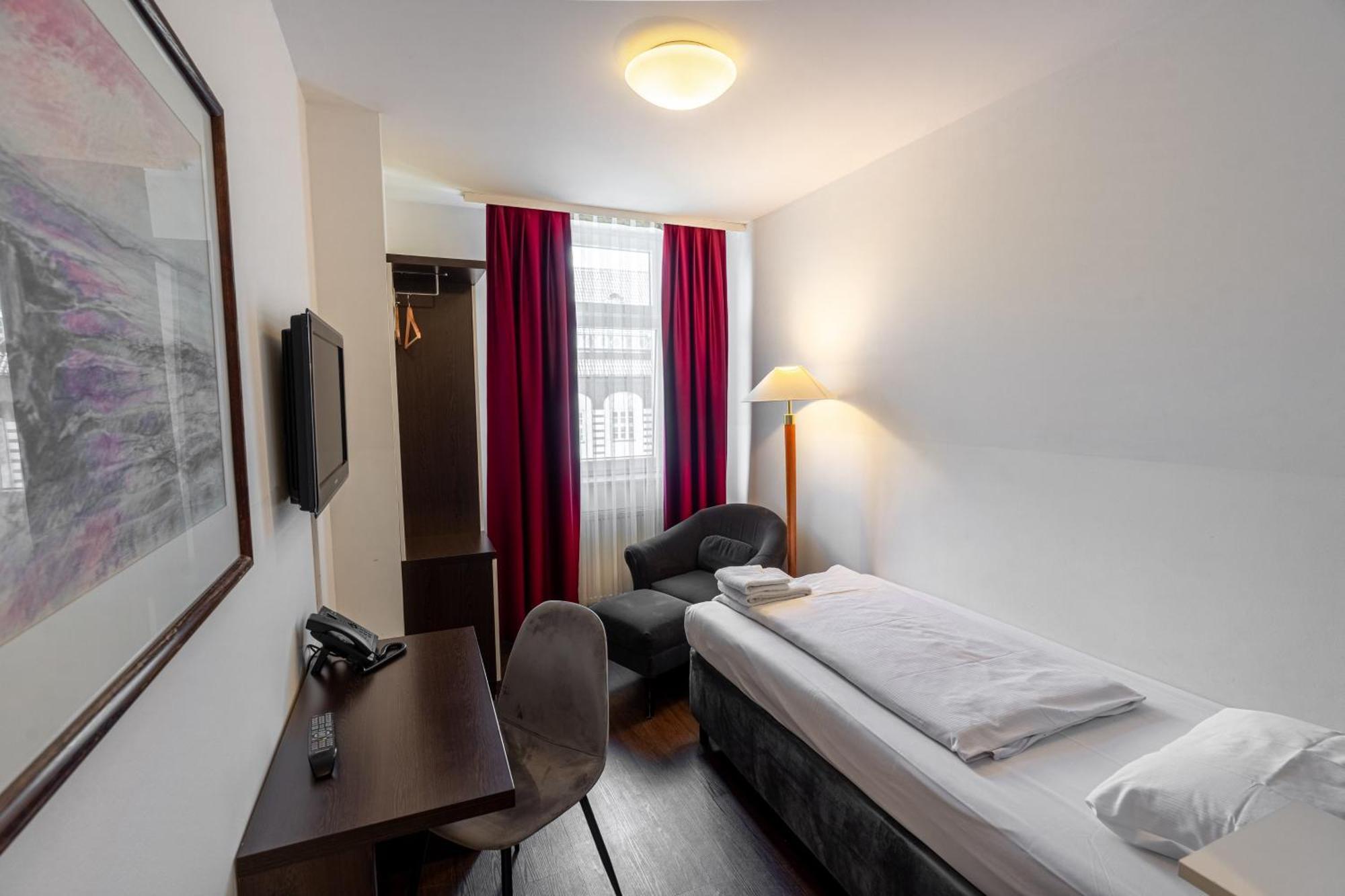 Hotel Prens Berlin Bagian luar foto